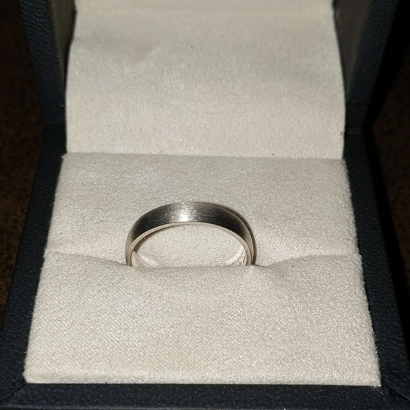 Men's ring - Picture 2 of 7